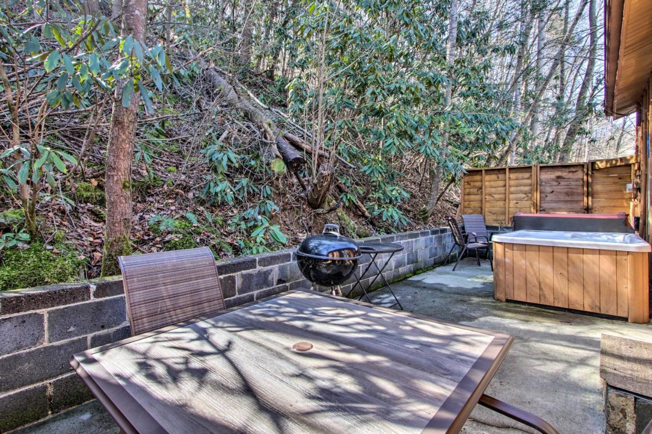 Villa Couples Cabin Great Smoky Arts And Crafts Community à Gatlinburg Extérieur photo
