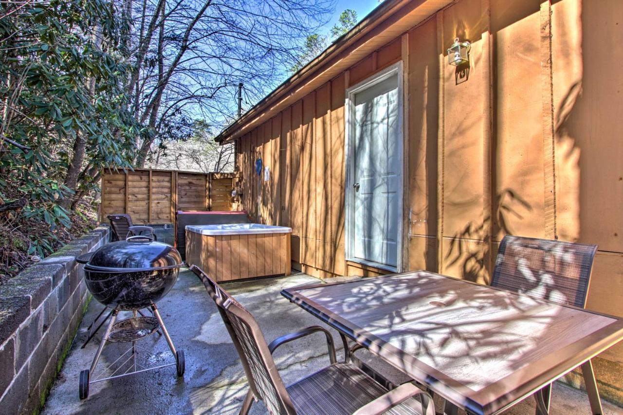 Villa Couples Cabin Great Smoky Arts And Crafts Community à Gatlinburg Extérieur photo